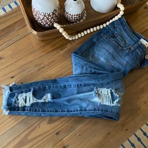 Distressed Kancan dark wash jeans
